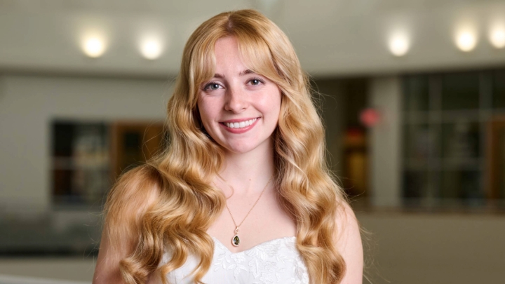 Chloe Amoroso ’25, Washkewicz College of Engineering