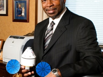 Dr. Woodrow Whitlow, Jr